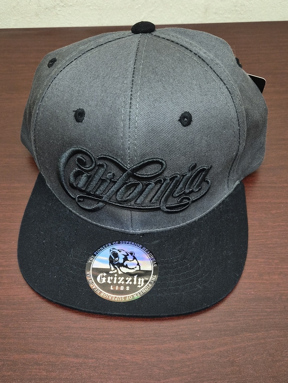 Grizzly Lids Men's Grey and Black Snapback Hat
